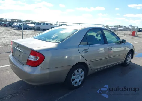 2004 Toyota Camry Le z USA, uszkodzony, nr VIN 4T1BE32K24U898024